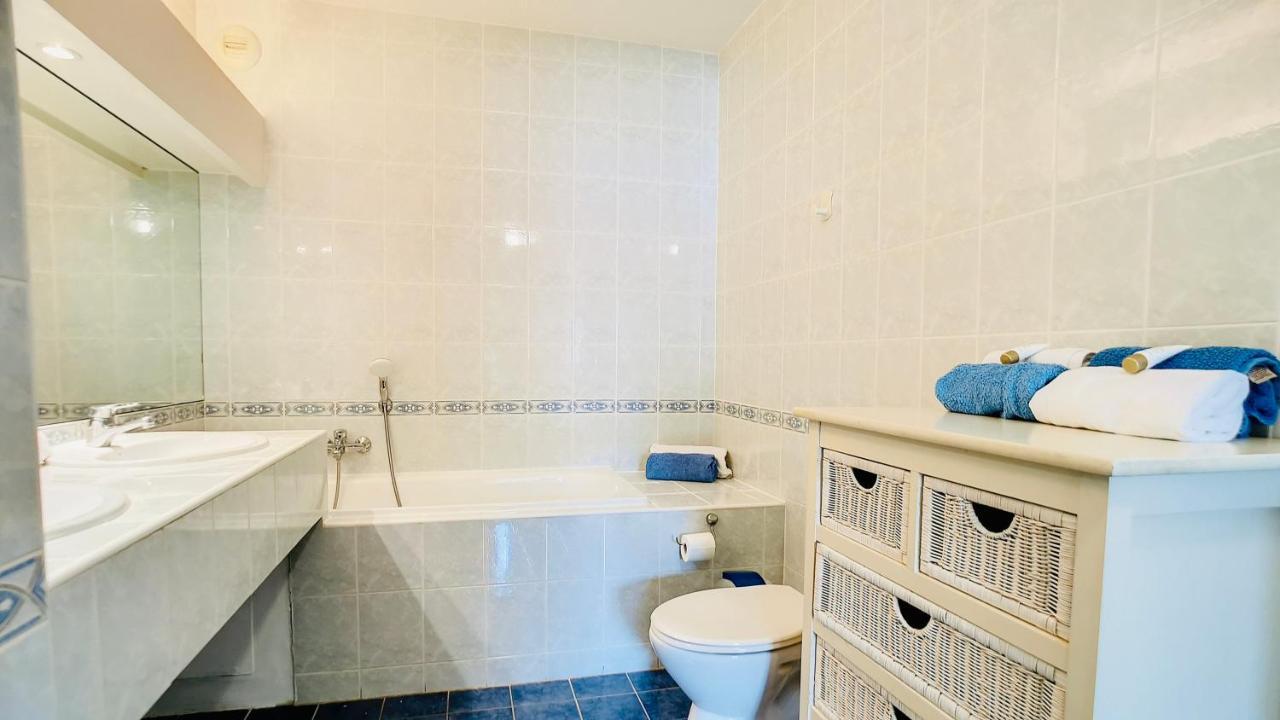 : Superbe Terrasse Rue D'antibes Appartement Cannes