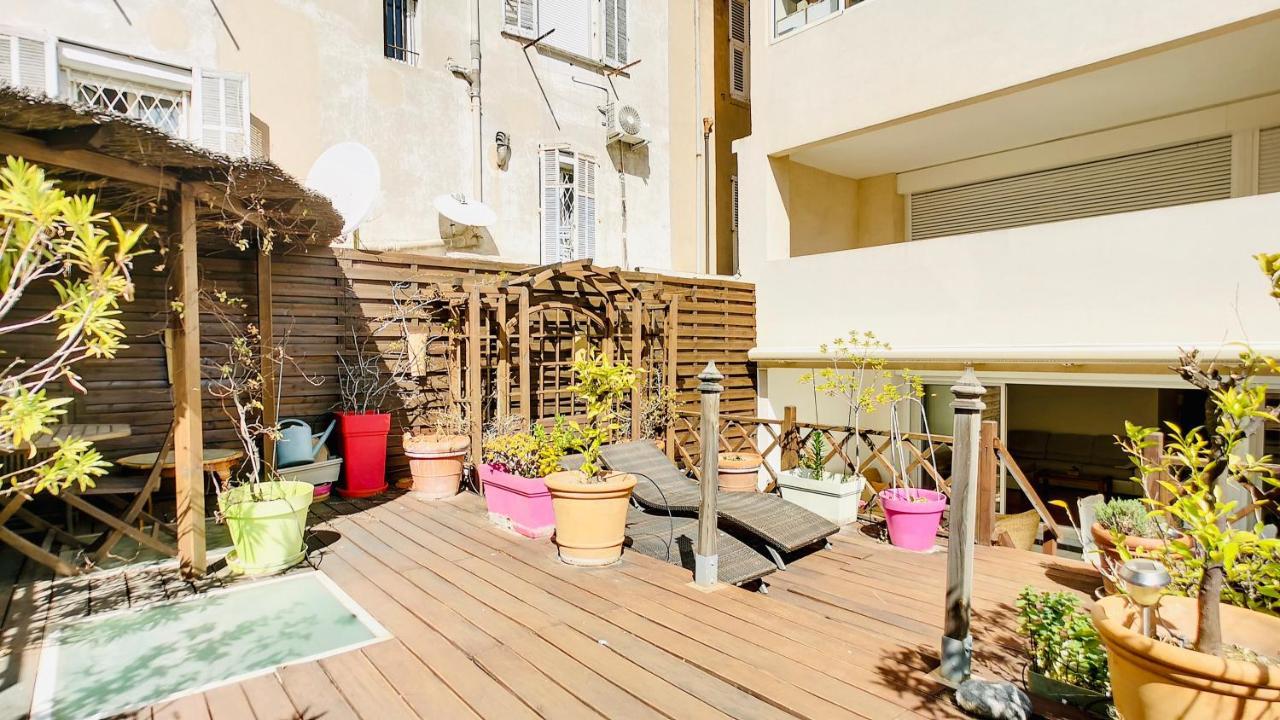 : Superbe Terrasse Rue D'antibes
